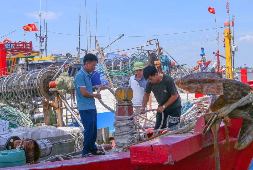 Việt Nam phối hợp với Trung Quốc, Philippines hỗ trợ tàu thuyền tránh bão