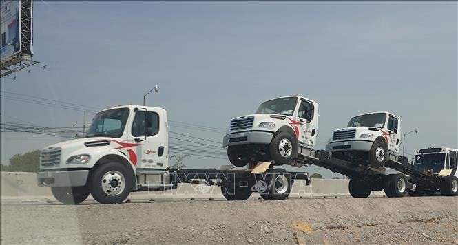 Tổng thống Mỹ công bố loạt thuế mới với thuốc, xe tải và đồ nội thất