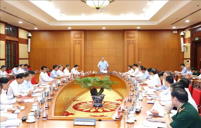 Tập trung lãnh đạo, chỉ đạo thanh tra, kiểm tra, điều tra, xử lý dứt điểm các vụ án, vụ việc tham nhũng, lãng phí, tiêu cực