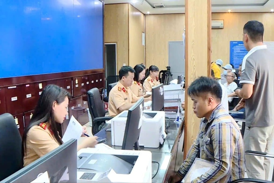 Chính phủ vừa ban hành Quyết định giảm 30% phí đăng ký, cấp biển số xe lần đầu