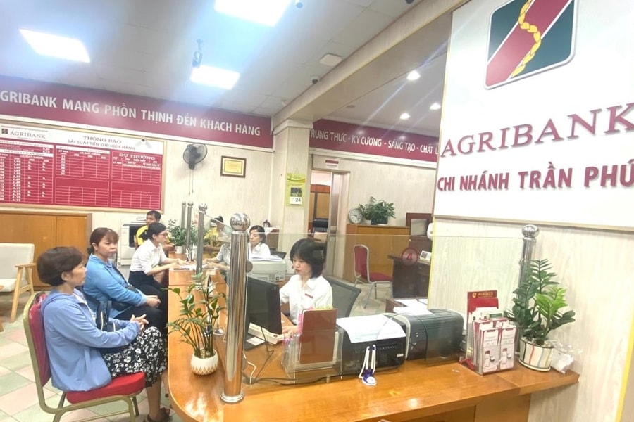 Lộ diện 2 ngân hàng huy động tiền gửi vượt 2 triệu tỷ đồng