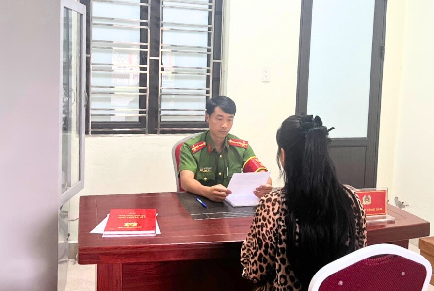 Công an phường Nam Triệu hỗ trợ người dân nhận lại 1,7 tỷ đồng chuyển khoản nhầm