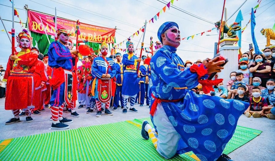 Phát huy giá trị lễ hội truyền thống phục vụ phát triển du lịch