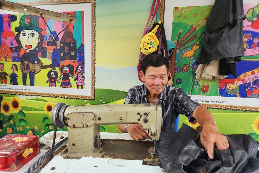 Nghề may đo trước cuộc đổ bộ của thời trang may sẵn