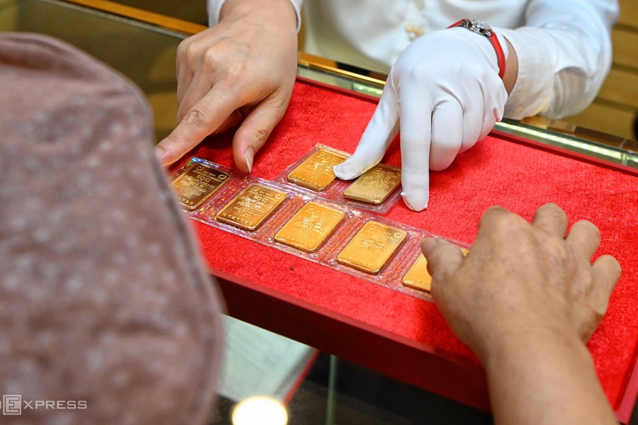 Ngân hàng đầu tiên ra mắt thương hiệu vàng miếng