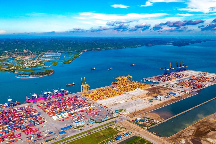 Ngành logistics Việt Nam trước sức ép chuyển đổi xanh