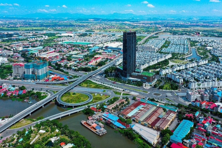Thi đua tạo động lực phát triển hạ tầng đồng bộ, hiện đại