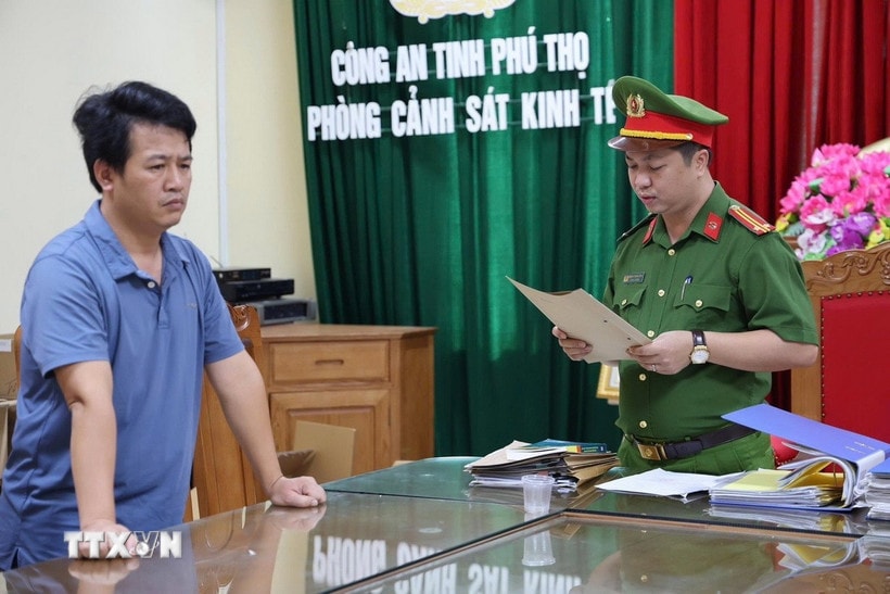 Khởi tố, bắt tạm giam lãnh đạo công ty sản xuất hàng triệu bình chữa cháy giả