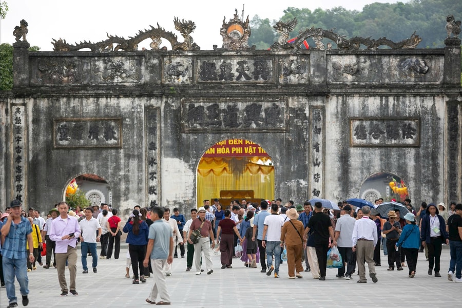 Opening ceremony of 2025 Con Son - Kiep Bac Autumn Festival postponed