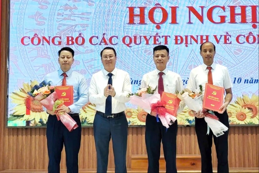 Xã Hùng Thắng điều động, bổ nhiệm một số cán bộ