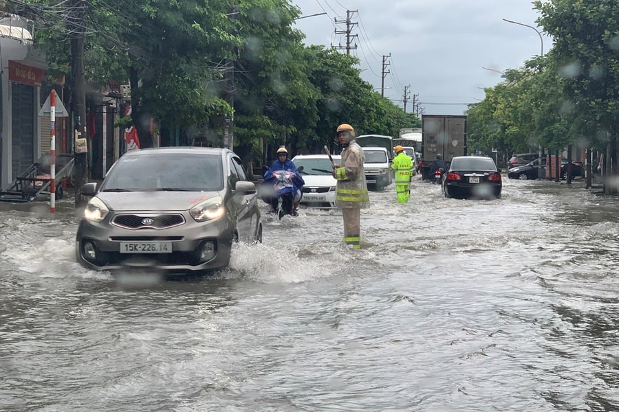 Cảnh báo các điểm có nguy cơ ngập lụt, sạt lở ở Hải Phòng