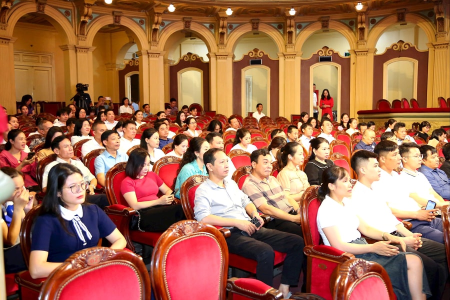 Nâng cao năng lực tổ chức phong trào văn hóa, văn nghệ ở cơ sở
