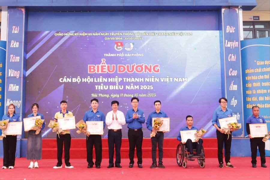 Hội liên hiệp Thanh niên thành phố biểu dương nhiều câu lạc bộ, tổ, đội, nhóm tiêu biểu
