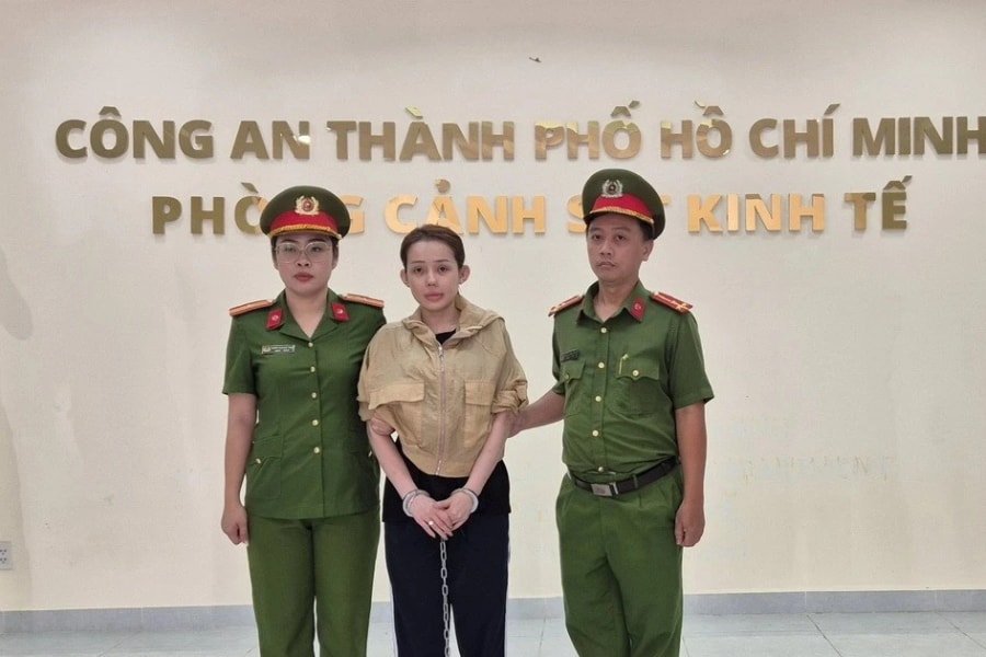 Khởi tố, bắt tạm giam DJ Ngân 98