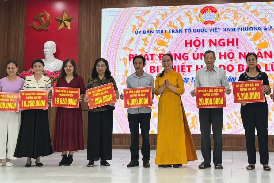 Phường Gia Viên tiếp nhận hơn 1 tỷ đồng ủng hộ đồng bào bị thiệt hại do bão lũ