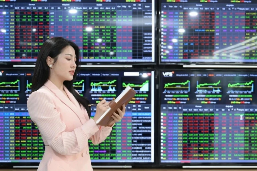 VN-Index tiếp tục bứt phá, tiến dần tới mốc 1.800 điểm