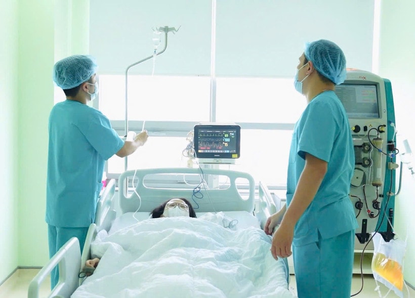 Thực hiện thành công ca ghép gan bất đồng nhóm máu cho bệnh nhân 17 tuổi