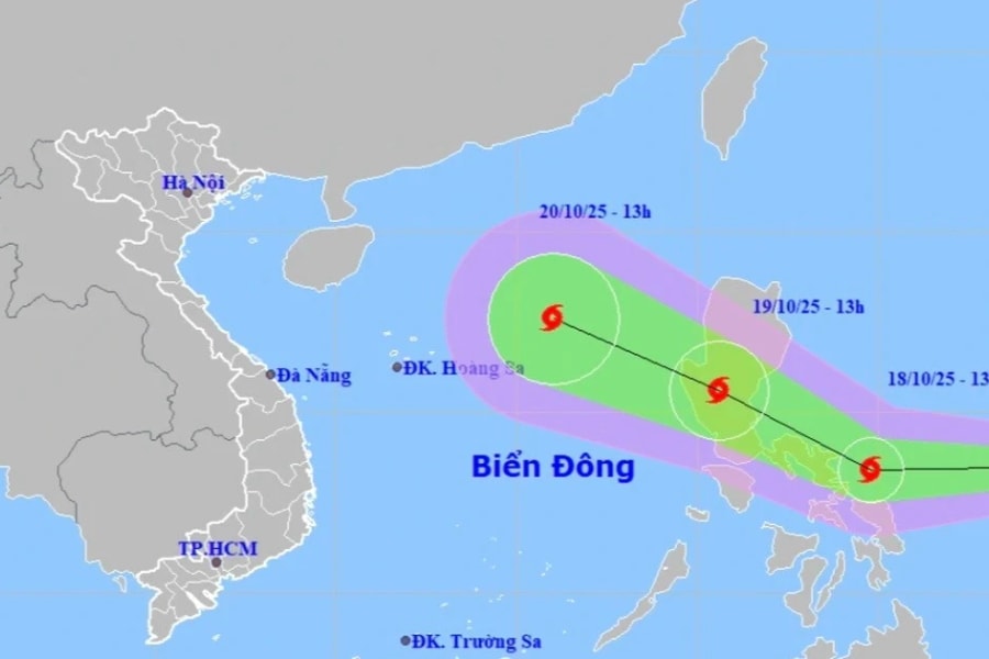 Áp thấp nhiệt đới có khả năng mạnh lên thành bão vào tối 18/10