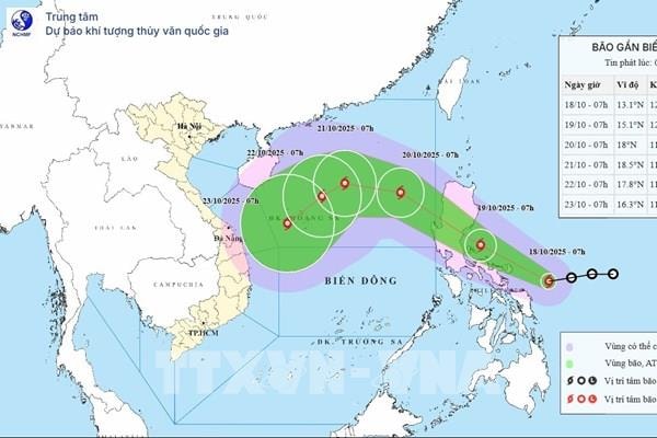 Bão Fengshen có thể suy yếu trước khi vào đất liền Việt Nam