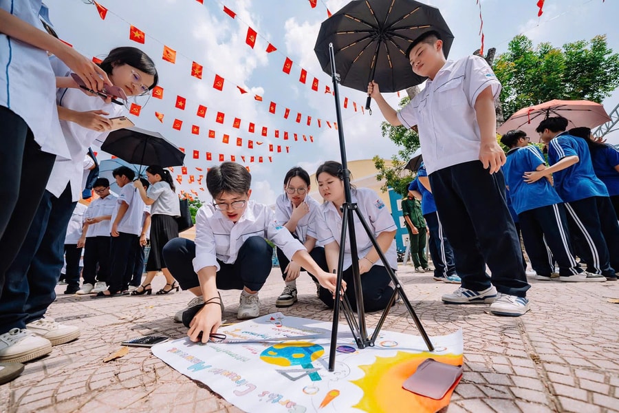 Khơi dậy niềm yêu thích khoa học qua chuyên đề “Đo chu vi Trái đất”