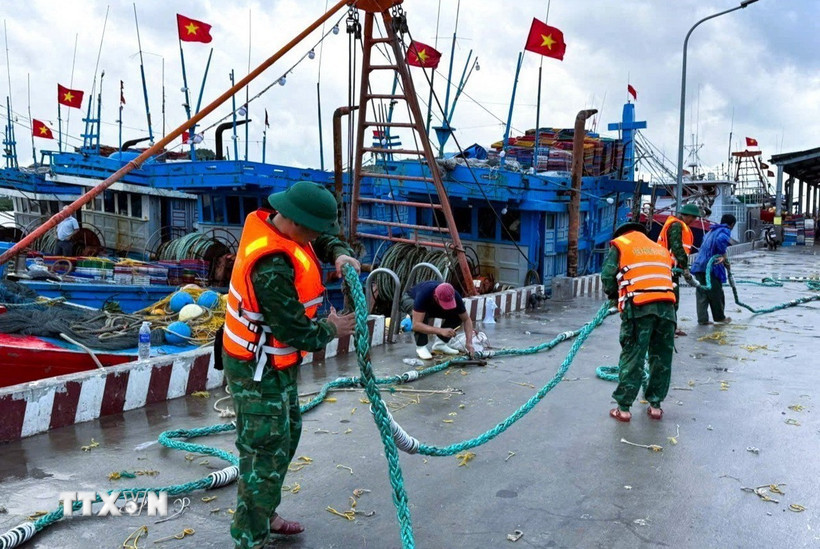 Quân đội chủ động phối hợp cùng địa phương phòng chống bão Fengshen