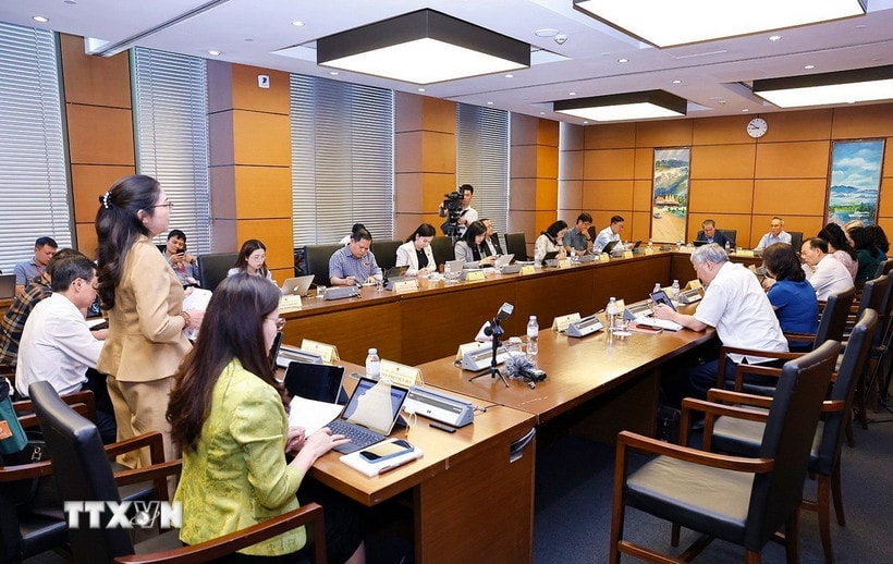 Họp Quốc hội: Quyết liệt khơi thông điểm nghẽn, giải ngân vốn đầu tư công