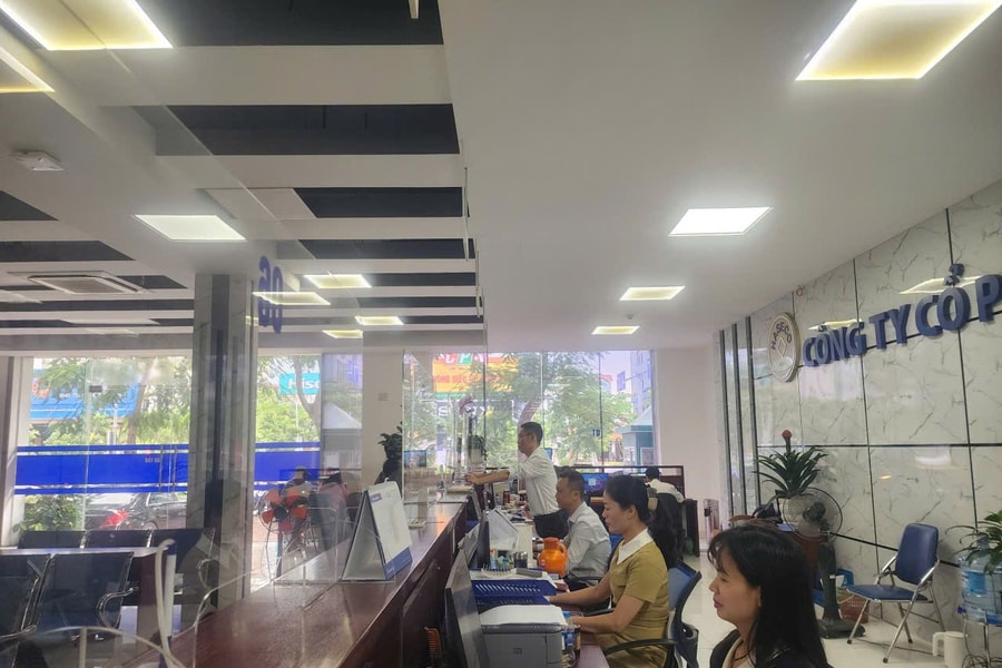Thị trường chứng khoán khởi sắc với giá trị hơn 27.300 tỷ đồng