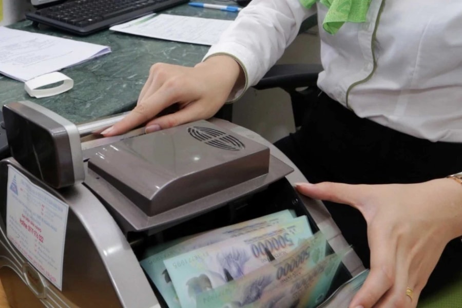 Ngày 24/10, hàng loạt ngân hàng tăng mạnh lãi suất