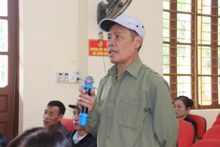 Chủ tịch UBND xã Lai Khê đối thoại với người dân thôn Giữa
