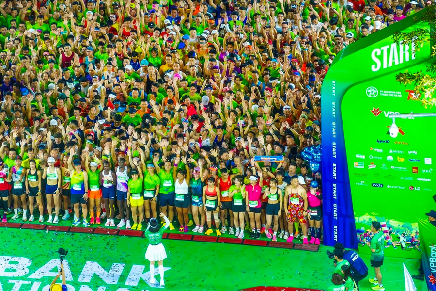Hơn 11.000 vận động viên tham dự giải chạy VPBank Hanoi International Marathon 2025