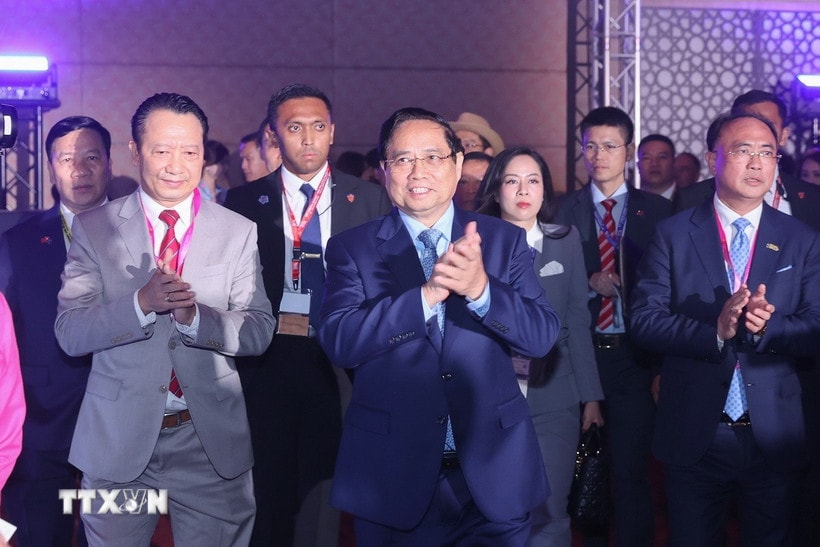 Thủ tướng dự đối thoại cấp cao tại Hội nghị Thượng đỉnh kinh doanh - đầu tư ASEAN