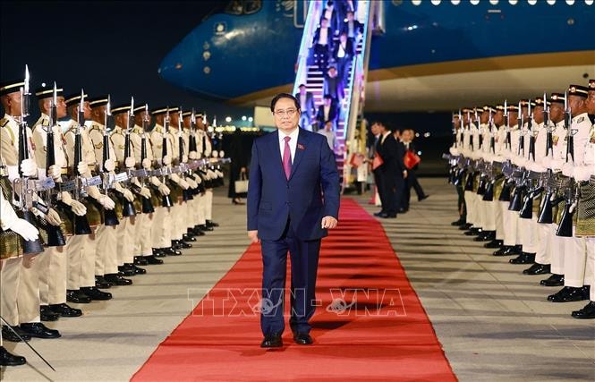 Thủ tướng Phạm Minh Chính tới Kuala Lumpur bắt đầu chuyến công tác dự Hội nghị cấp cao ASEAN lần thứ 47