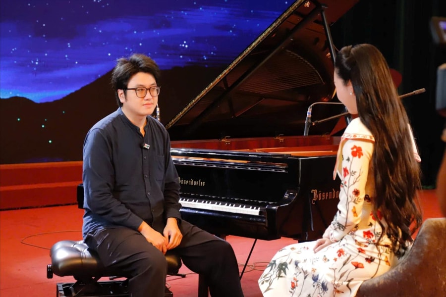 Nghệ sĩ piano Lưu Đức Anh biểu diễn tại Hải Phòng