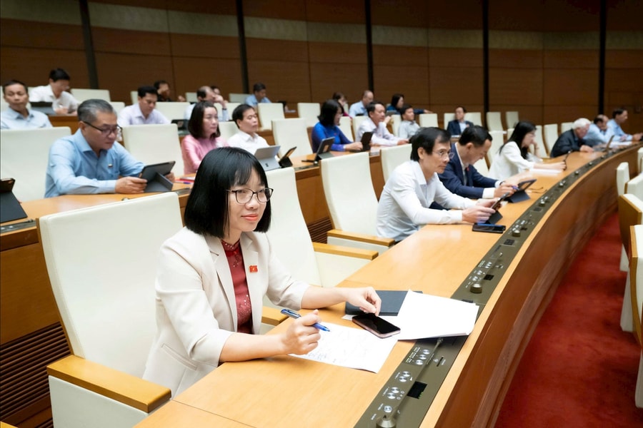 Đại biểu Quốc hội kiến nghị tăng lương cơ sở từ tháng 1/2026 giúp cán bộ yên tâm làm việc