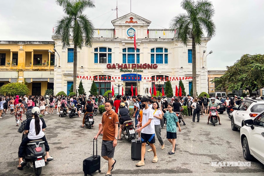 Nhà ga xe lửa hơn 120 năm tuổi