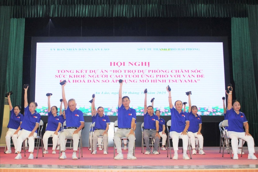 Chăm sóc sức khỏe, nâng cao chất lượng cuộc sống người cao tuổi