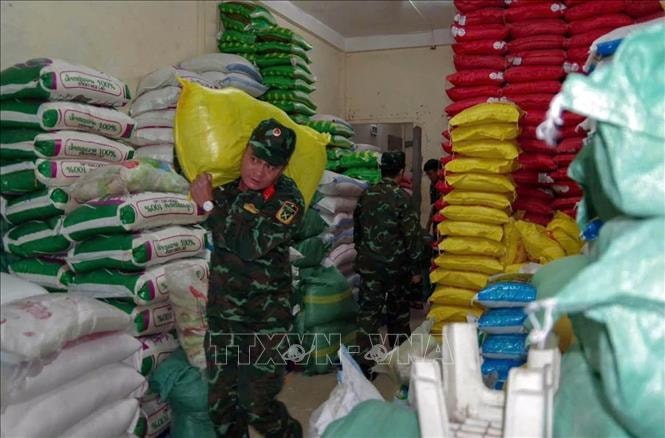 Hỗ trợ khẩn cấp cho các địa phương khắc phục hậu quả mưa lũ