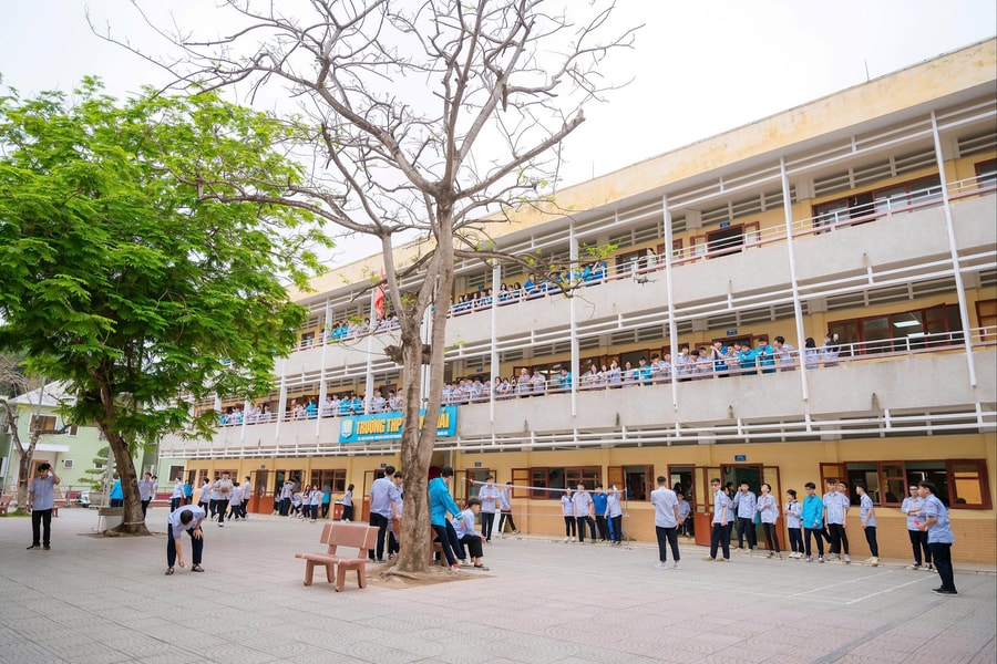 Giờ ra chơi không điện thoại của học sinh Hải Phòng