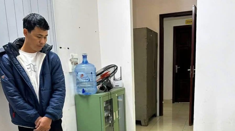 Những ai được nuôi, bán gà lôi trắng?