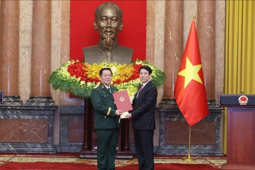 Đồng chí Nguyễn Trọng Nghĩa giữ chức Chủ nhiệm Tổng cục Chính trị, thăng quân hàm Đại tướng