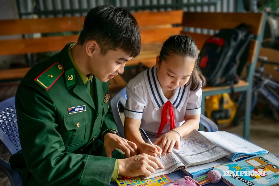Thắp sáng ước mơ học trò nghèo vùng biên giới biển, đảo