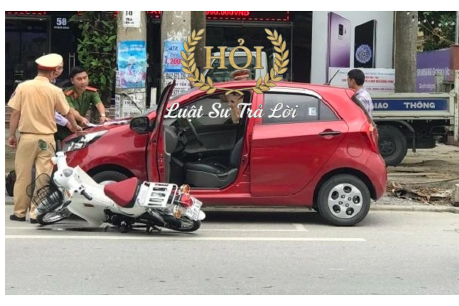 Mở cửa ô tô gây tai nạn có thể bị phạt tới 22 triệu đồng