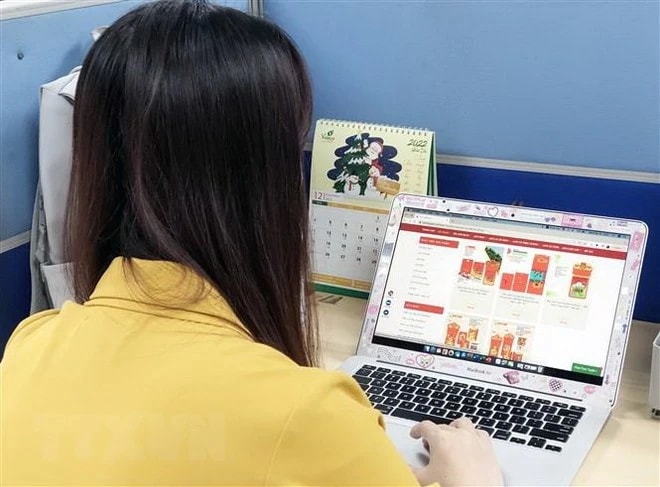 Phát hiện có hàng giả, trong vòng 24 giờ phải dỡ bỏ gian hàng trên sàn thương mại điện tử