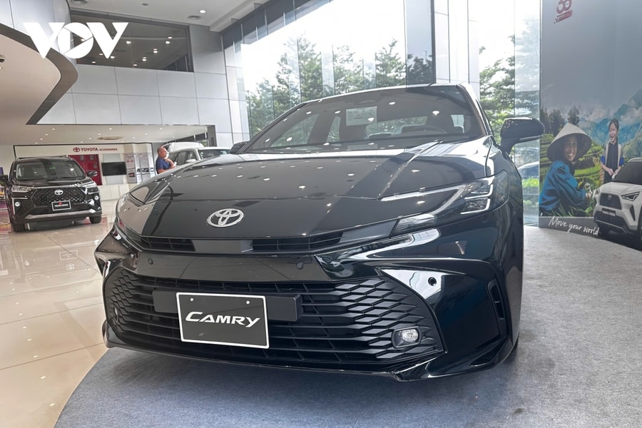 Giảm giá sâu 150 triệu đồng, Toyota Camry tạo gánh nặng cạnh tranh cho đối thủ