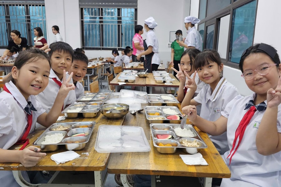 Để các bậc cha mẹ yên tâm về bếp ăn bán trú