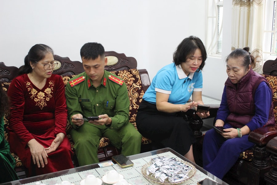 Hải Phòng dẫn đầu cả nước về số cán bộ, đảng viên góp ý văn kiện Đại hội Đảng toàn quốc qua VNeID