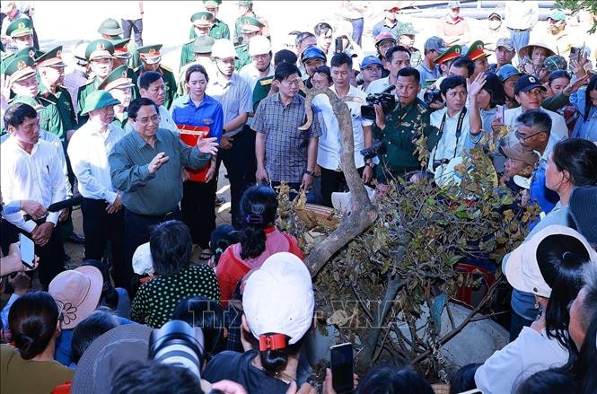 Thủ tướng Chính phủ yêu cầu tập trung khôi phục sản xuất kinh doanh, ổn định đời sống nhân dân sau bão lũ​