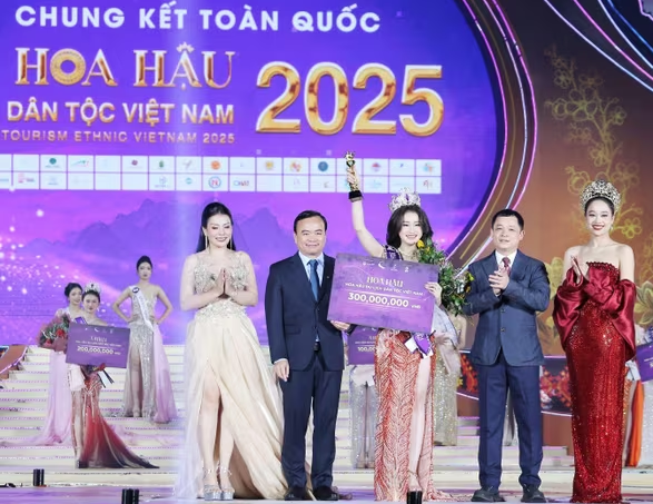 Trần Minh Phương đăng quang Hoa hậu Du lịch dân tộc Việt Nam năm 2025