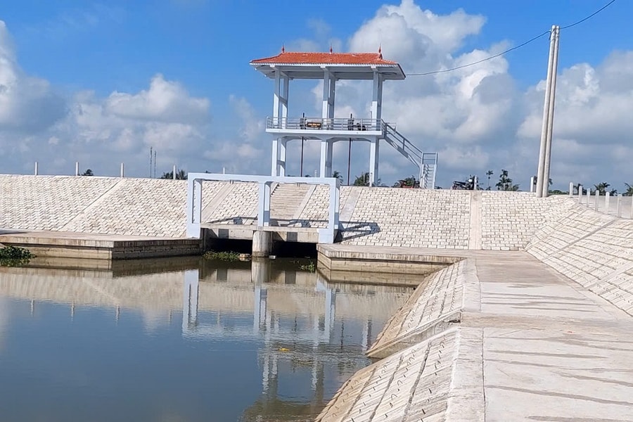 Đưa vào sử dụng 11 cống dưới đê phía đông Hải Phòng