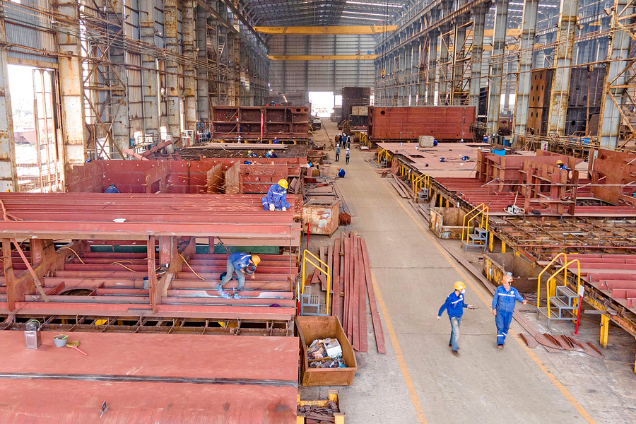 Large orders create new momentum for shipbuilding industry